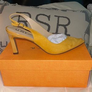 Unisa yellow slingback heels new in box